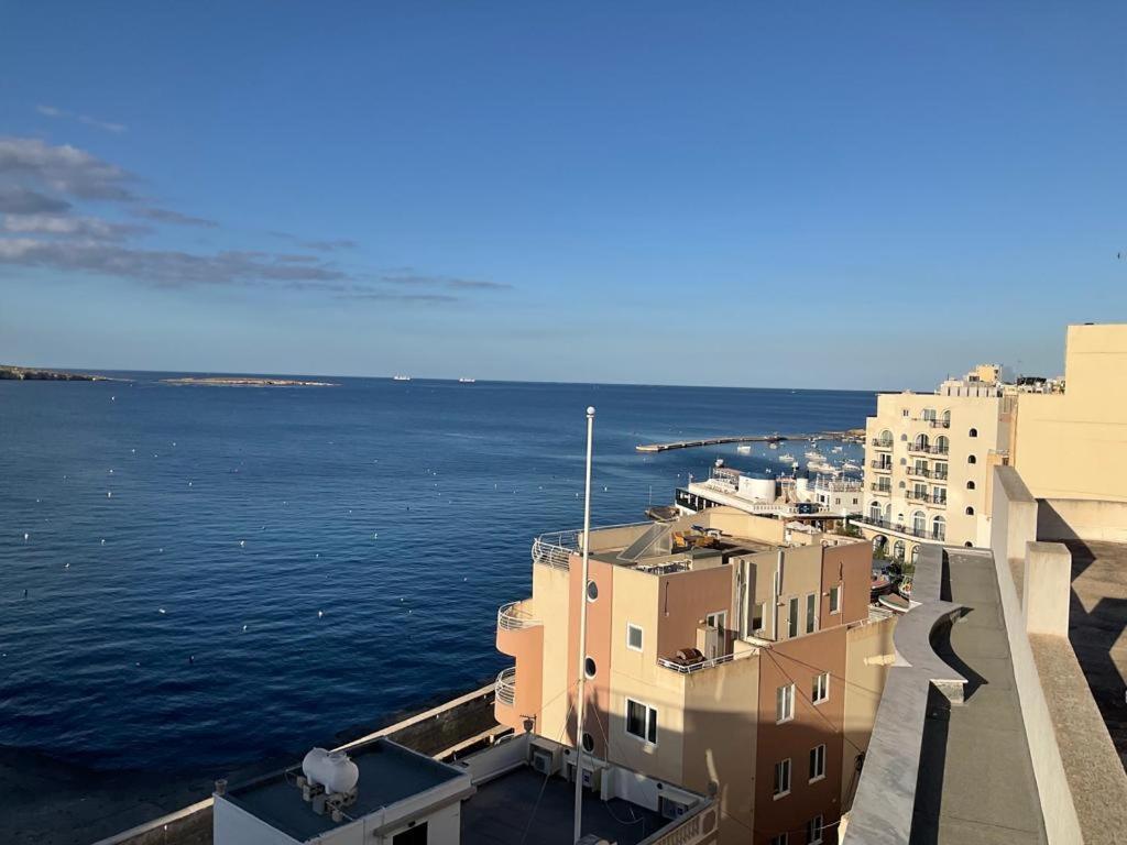 Ferienwohnung The Sea Across The Road Penthouse 5 St. Paul's Bay Exterior foto